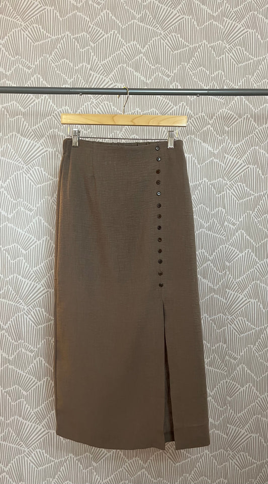 FRONT SLIT WITH BUTTON DETAIL LINEN EFFECT MIDI SKIRT