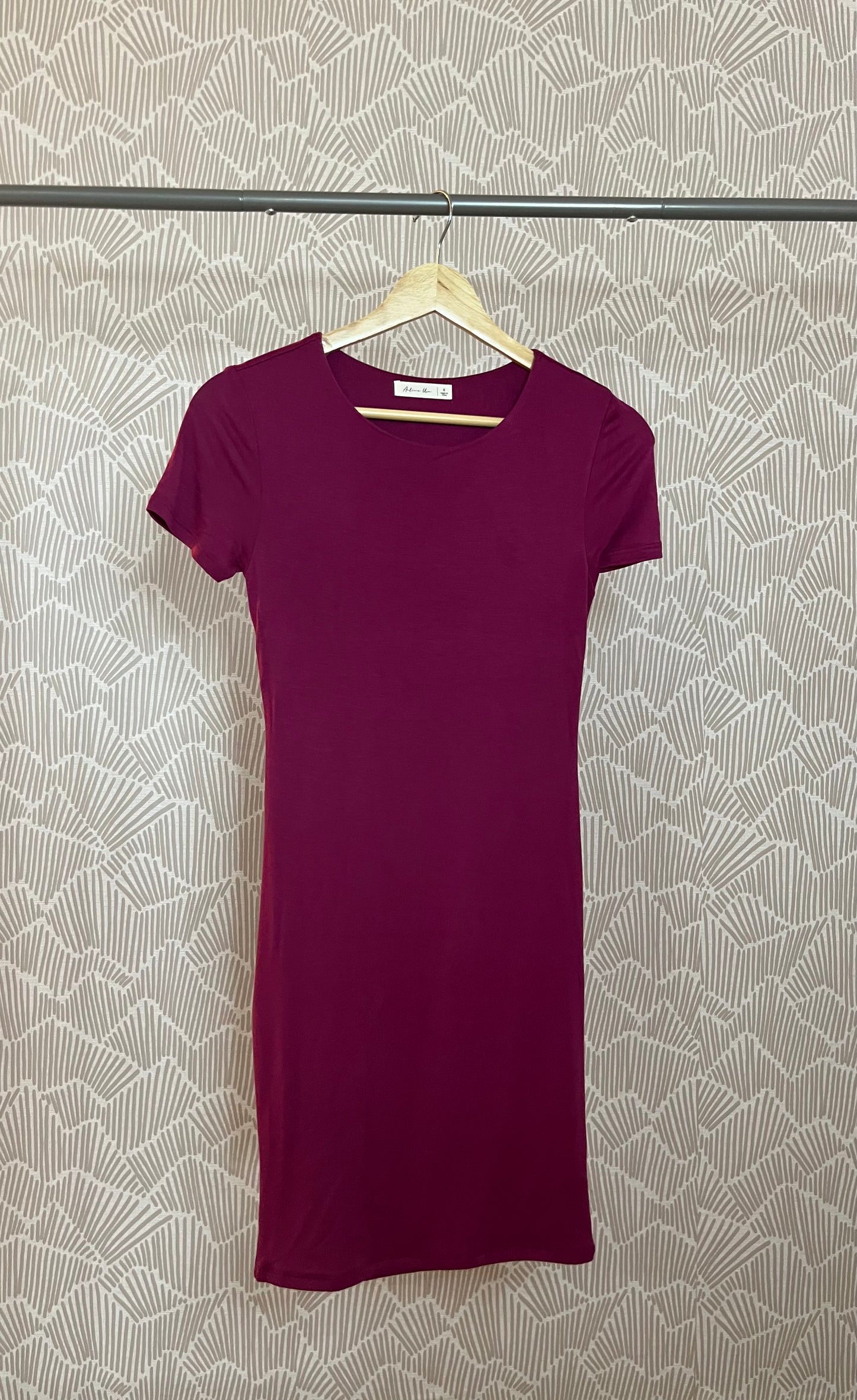 SHORT SLEEVE CREW NECK DOUBLE LAYER KNIT MINI DRESS