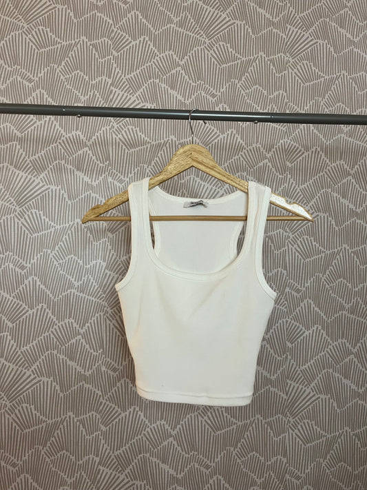 SCOOP NECK SLEEVELESS CROPPED KNIT TANK TOP