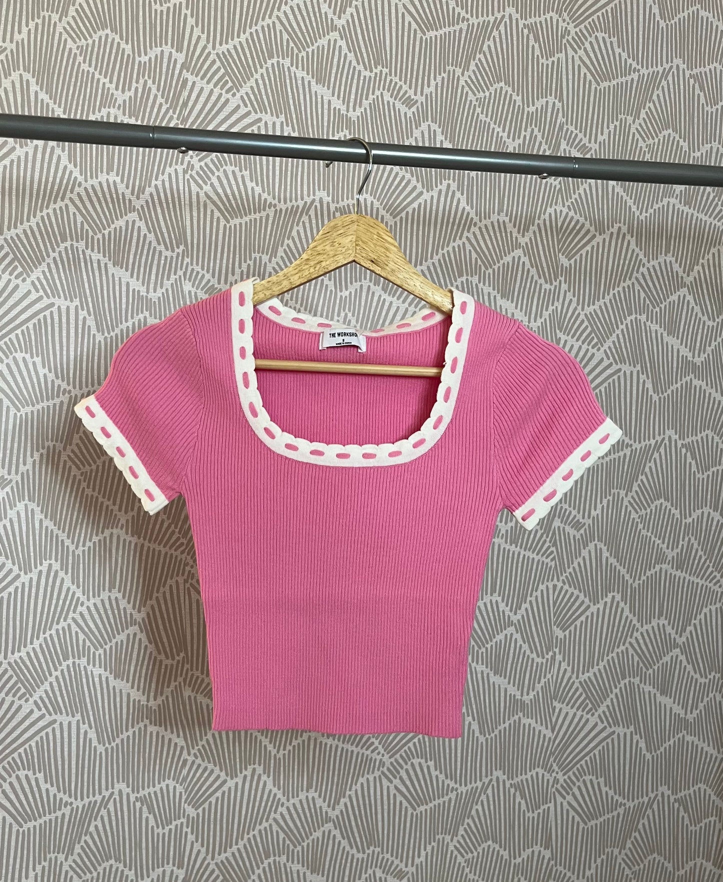 CONTRAST TRIM SHORT SLEEVE SWEATER KNIT CROP TOP