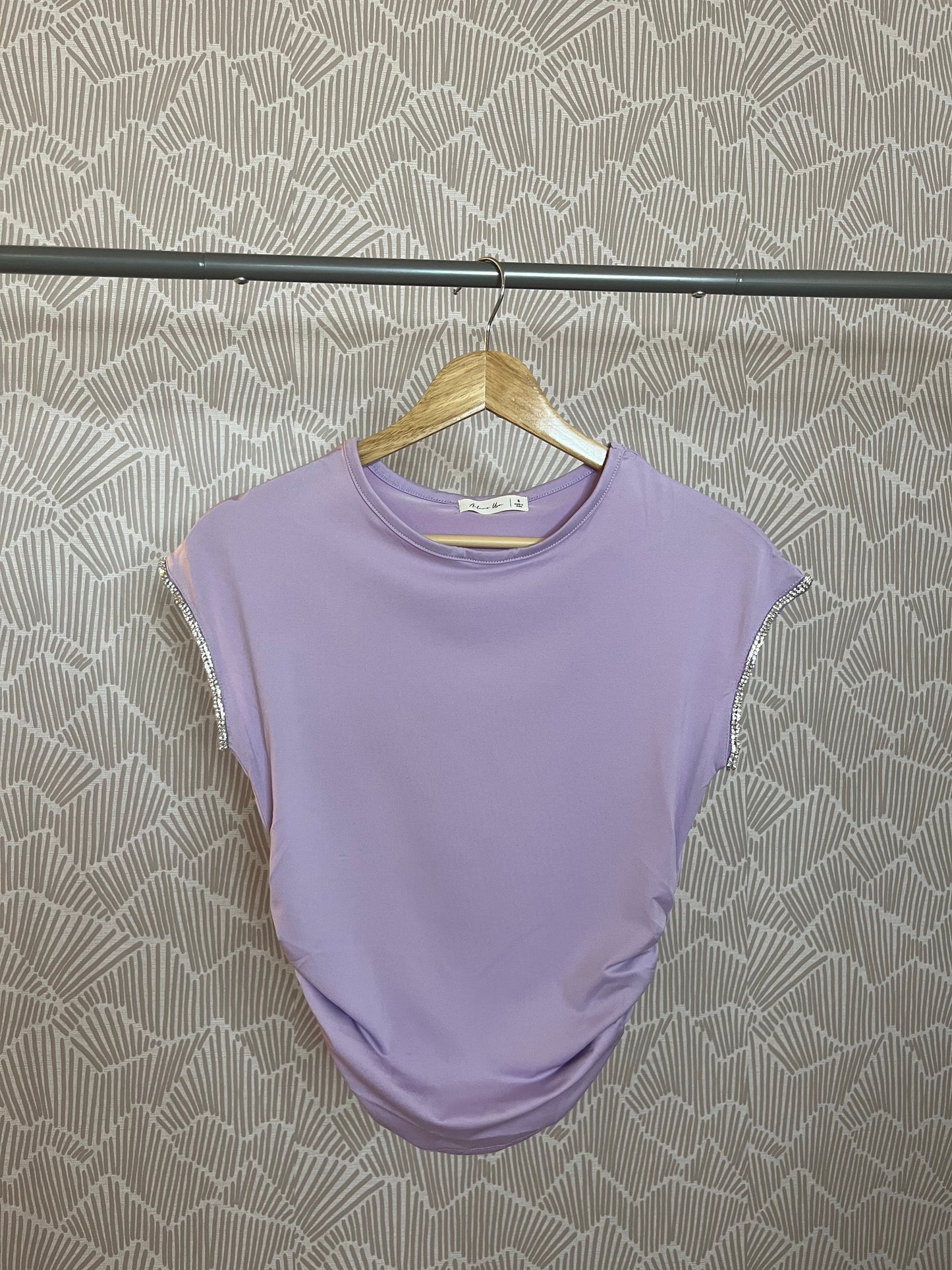 SHORT CAP SLEEVE WITH CRYSTAL JEWEL TRIM SIDE SHIRRING ITY TOP